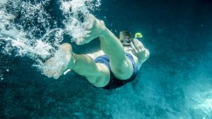Dangers of sunscreen to humans and corals reefs