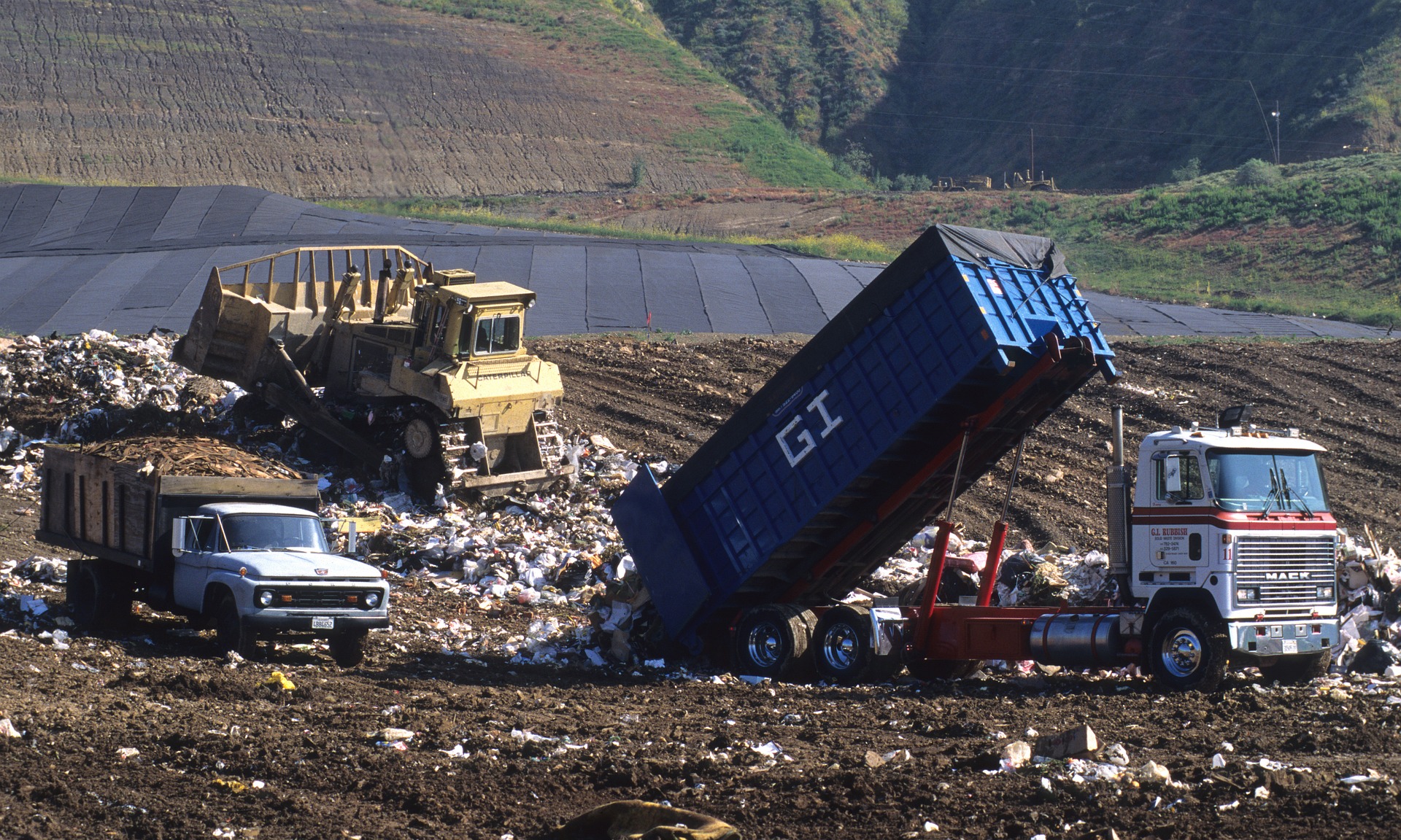 trash dump environment